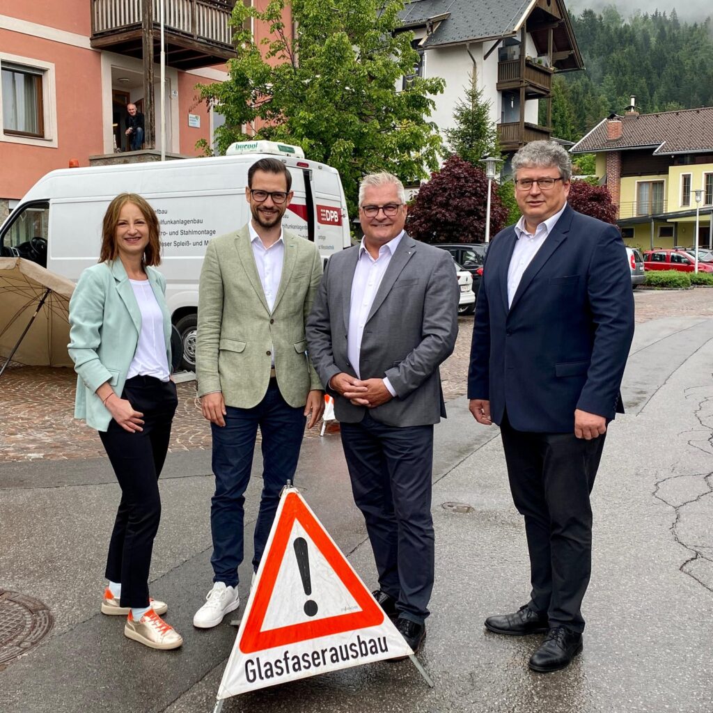 Pressekonferenz Glasfaserausbau Irschen